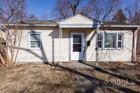 Exterior - 762 N Webster Cir, Kankakee, IL 60901 photo 3 of 12
