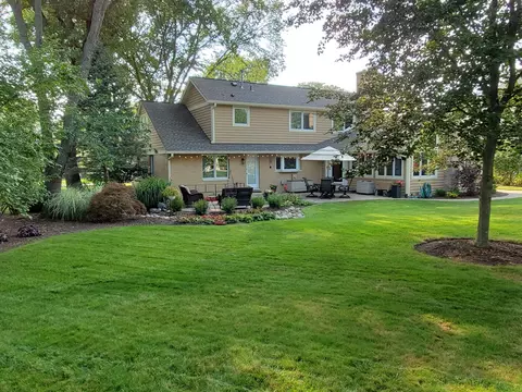 Exterior - Undisclosed, Wheaton, IL 60189 photo 8 of 16