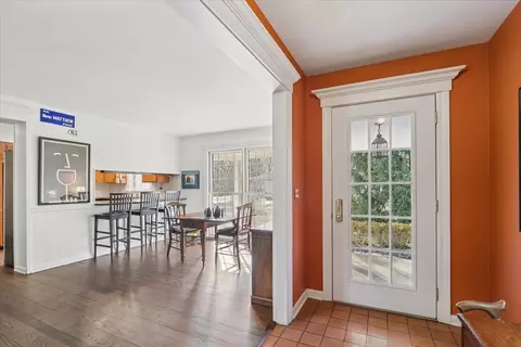 Entry Way - 58 E Laurel Ave, Lake Forest, IL 60045 photo 1 of 1
