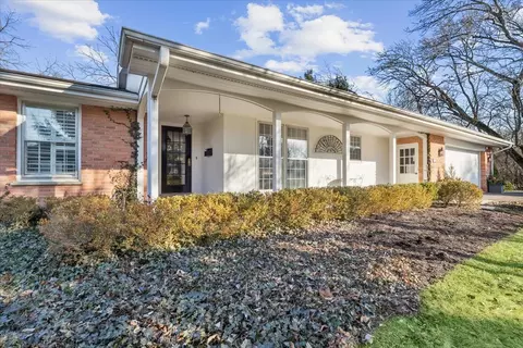 Exterior - 58 E Laurel Ave, Lake Forest, IL 60045 photo 6 of 6