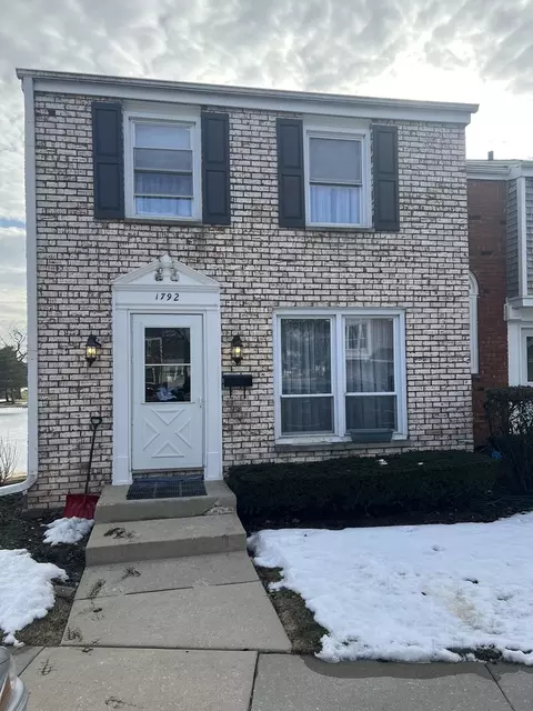 1792 Williamsburg Dr, Hoffman Estates, IL 60169