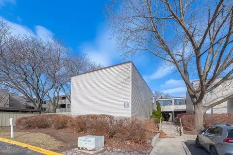 1840 W Highland Ave #E-105, Elgin, IL 60123