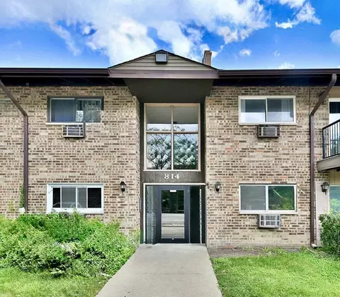 814 E Old Willow Rd #113, Prospect Heights, IL 60070