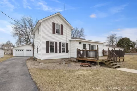 359 Wyoming Ave, Paw Paw, IL 61353