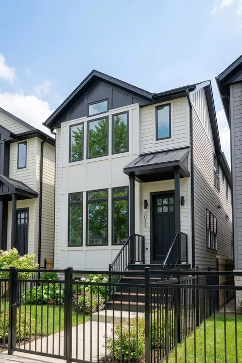 3055 N Christiana Ave, Chicago, IL 60618