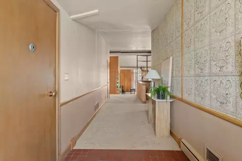 Entry Way - 3108 26th St, Moline, IL 61265 photo 3 of 5