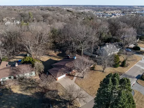 View/Area - 3108 26th St, Moline, IL 61265 photo 2 of 10