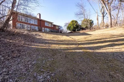 Exterior - 3108 26th St, Moline, IL 61265 photo 6 of 7