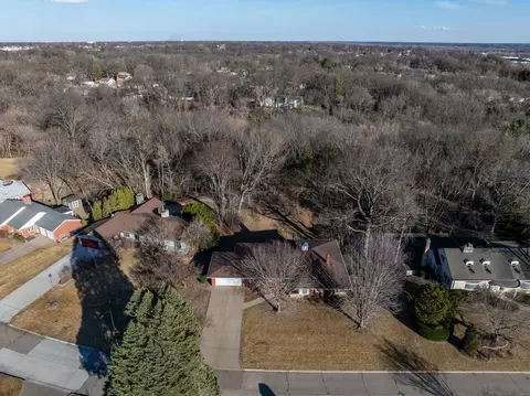 View/Area - 3108 26th St, Moline, IL 61265 photo 3 of 10
