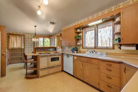 Kitchen - 3108 26th St, Moline, IL 61265 photo 1 of 4