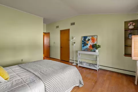 Bedroom - 3108 26th St, Moline, IL 61265 photo 4 of 5