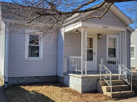 3607 26th St, Moline, IL 61265