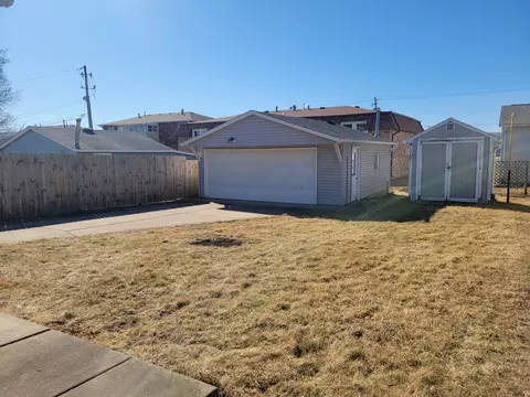 Exterior - 3607 26th St, Moline, IL 61265 photo 3 of 3