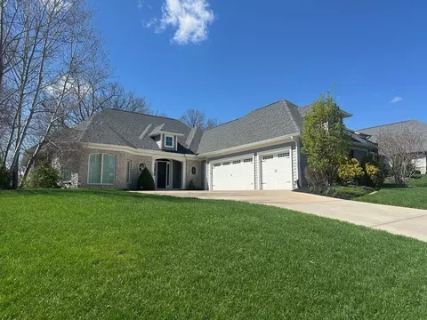 4928 Woody Crk, Bettendorf, IA 52722
