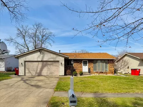 2314 Aspen Dr, Champaign, IL 61821
