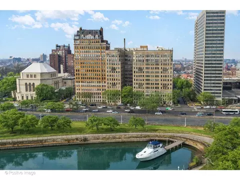 3500 N Lake Shore Dr #12C, Chicago, IL 60657