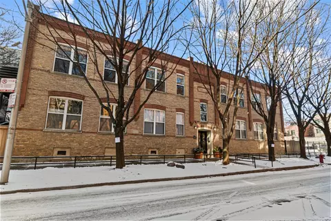 2021 W Willow St #102, Chicago, IL 60647