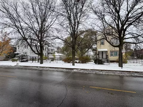 1418 E 76th St, Chicago, IL 60619 photo 2
