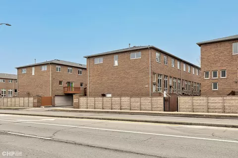 6816 W 65th St #5, Chicago, IL 60638