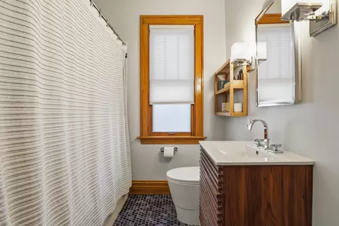Bath - 9031 Fairview Ave, Brookfield, IL 60513 photo 1 of 3