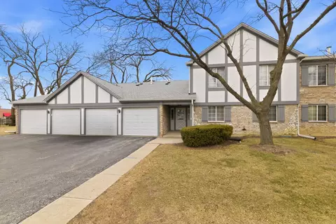 1215 Williamsport Dr #2, Westmont, IL 60559
