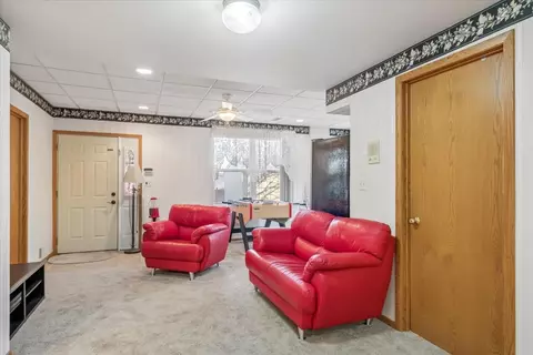 Living - 821 Red Barn Ln, Elgin, IL 60124 photo 4 of 4