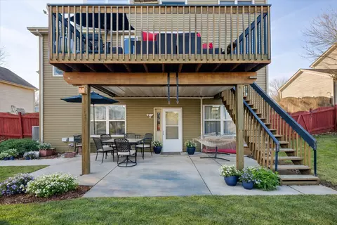 Exterior - 821 Red Barn Ln, Elgin, IL 60124 photo 4 of 4