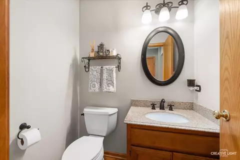 Bath - 2019 Gleneagle Dr, Plainfield, IL 60586 photo 1 of 4
