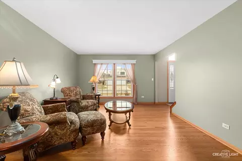 Living - 2019 Gleneagle Dr, Plainfield, IL 60586 photo 2 of 4