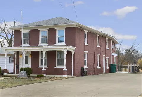 713 E Superior St, Ottawa, IL 61350