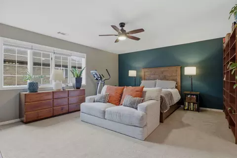 Undisclosed, Willowbrook, IL 60527 photo 10