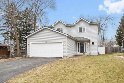 905 Grand Blvd, Wauconda, IL 60084
