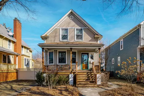 1032 Clinton Ave, Oak Park, IL 60304
