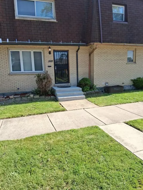 215 E 90th Pl, Chicago, IL 60619