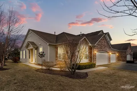 1194 John Hancock Dr, Bolingbrook, IL 60490