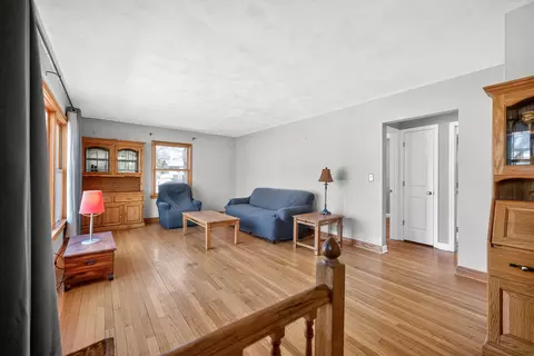 Living - 720 E Harrison Ave, Wheaton, IL 60187 photo 1 of 3