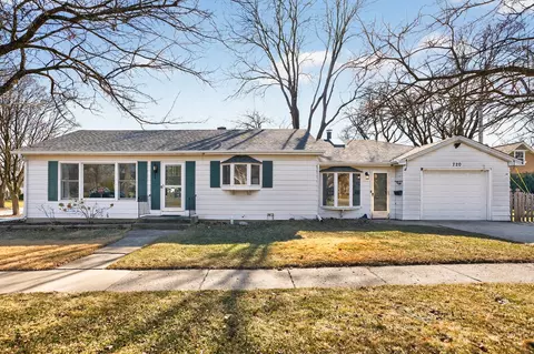 720 E Harrison Ave, Wheaton, IL 60187