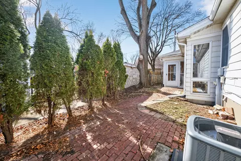 Exterior - 720 E Harrison Ave, Wheaton, IL 60187 photo 6 of 6