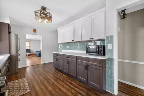 Kitchen - 720 E Harrison Ave, Wheaton, IL 60187 photo 3 of 4