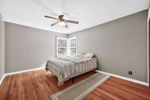 Bedroom - 720 E Harrison Ave, Wheaton, IL 60187 photo 1 of 3