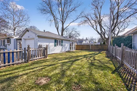 Exterior - 720 E Harrison Ave, Wheaton, IL 60187 photo 5 of 6