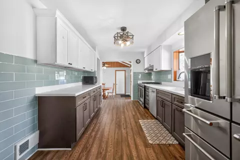 Kitchen - 720 E Harrison Ave, Wheaton, IL 60187 photo 4 of 4