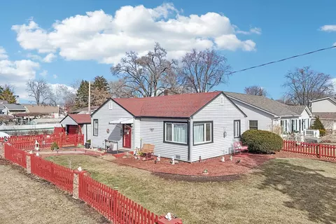16 W614 3rd Ave, Bensenville, IL 60106