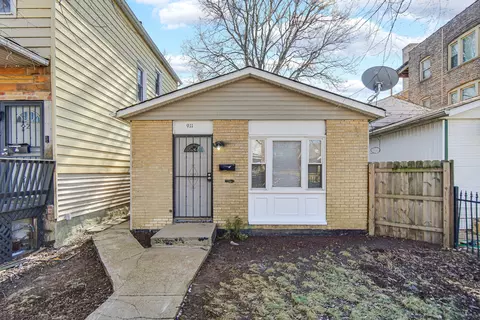911 E 76th St, Chicago, IL 60619