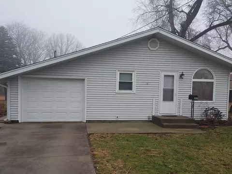 302 S Parke St, Tuscola, IL 61953