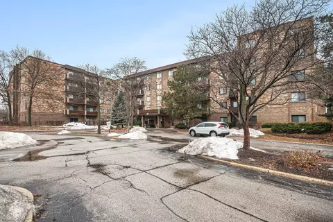 700 Wellington Ave #207, Elk Grove Village, IL 60007