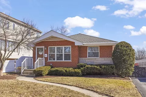 245 N Lombard Ave, Lombard, IL 60148