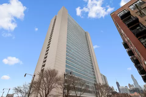 500 W Superior St #1513, Chicago, IL 60654