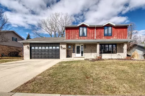 1327 Grandview Dr, New Lenox, IL 60451