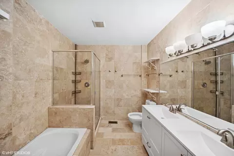 Bath - 4759 S Forrestville Ave #1W, Chicago, IL 60615 photo 2 of 3